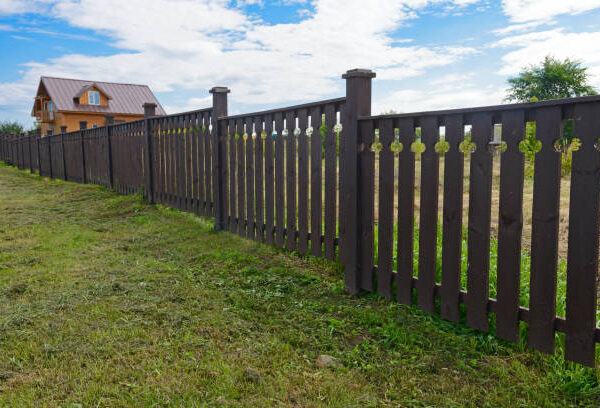 Strong & Stylish Wood Fence Installation in Albany Ca