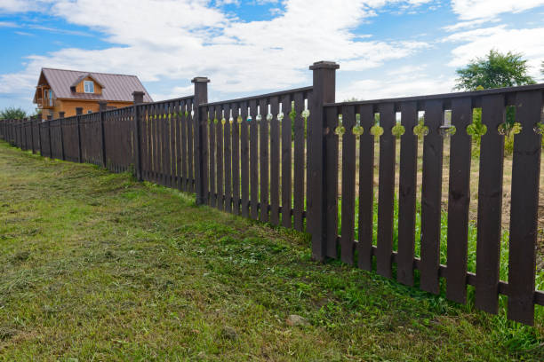 Strong & Stylish Wood Fence Installation in Albany Ca
